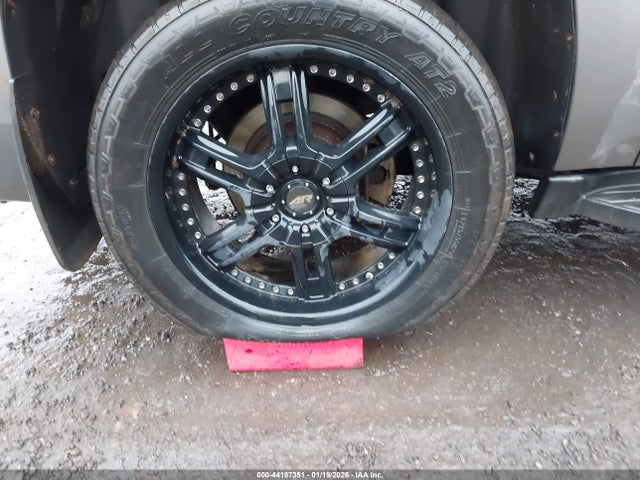 2009 CHEVROLET SUBURBAN 1500 1GNFK36319R283791 Photo 5