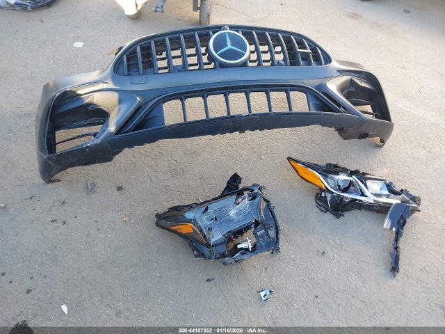 W1KAF8AB7RR236418 Mercedes-Benz Amg C 63 S E Performance