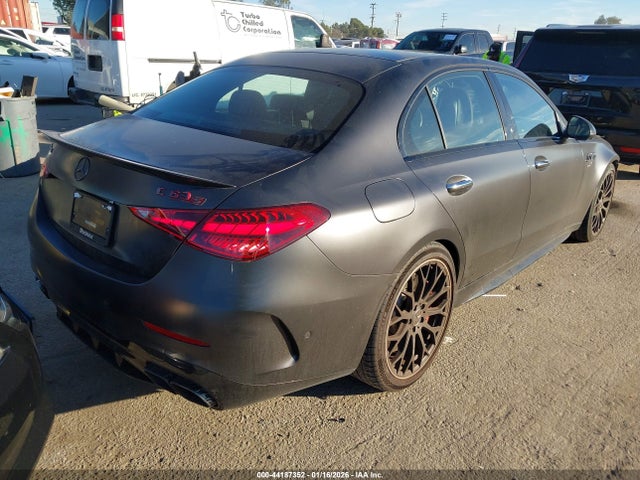 W1KAF8AB7RR236418 Mercedes-Benz Amg C 63 S E Performance