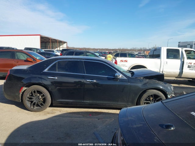 44187369 :رقم المزاد ، 2C3CCAEG4KH704379 vin ، 2019 Chrysler 300 Limited مزاد بيع