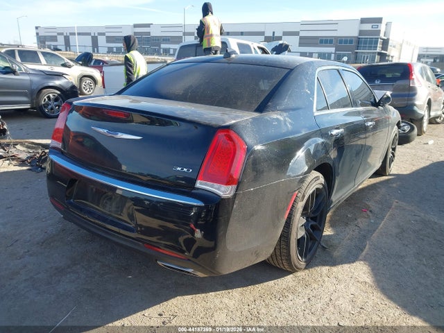 44187369 :رقم المزاد ، 2C3CCAEG4KH704379 vin ، 2019 Chrysler 300 Limited مزاد بيع