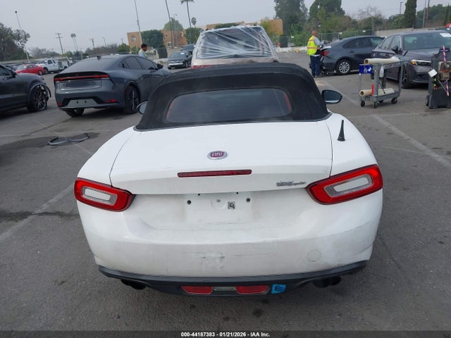 Fiat 124 Spider Classica 2017 JC1NFAEK2H0106334 Image 16