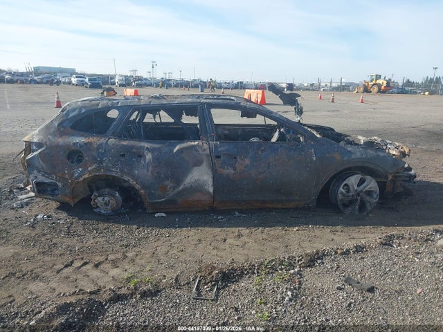 4S4BTANC3M3208284 Subaru Outback Limited