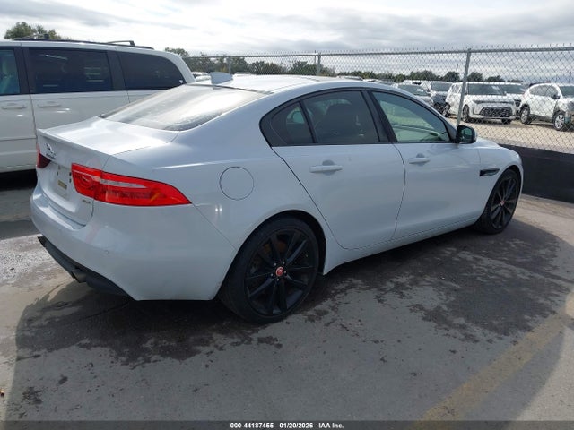 2017 JAGUAR XE SAJAE4BVXHA961749 Photo 3