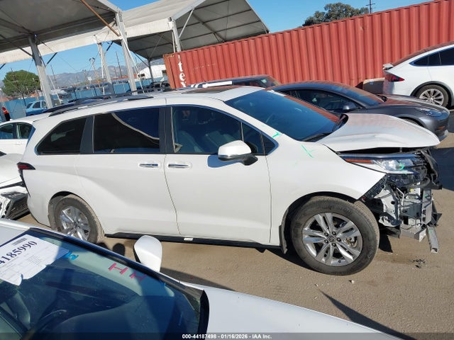 5TDZRKECXSS228504 Toyota Sienna Limited