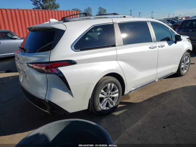 5TDZRKECXSS228504 Toyota Sienna Limited