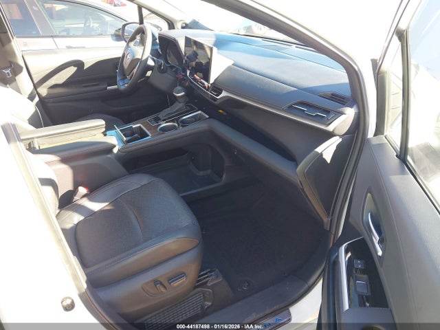 5TDZRKECXSS228504 Toyota Sienna Limited