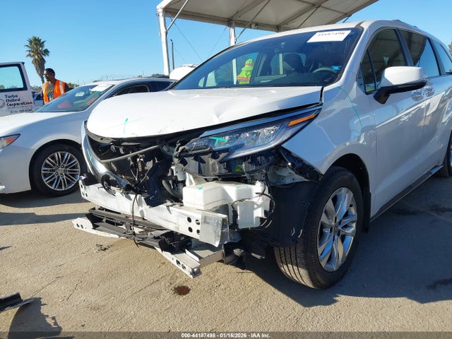 5TDZRKECXSS228504 Toyota Sienna Limited
