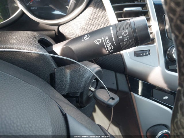 1G1PE5SBXF7233680 Chevrolet Cruze 2lt Auto