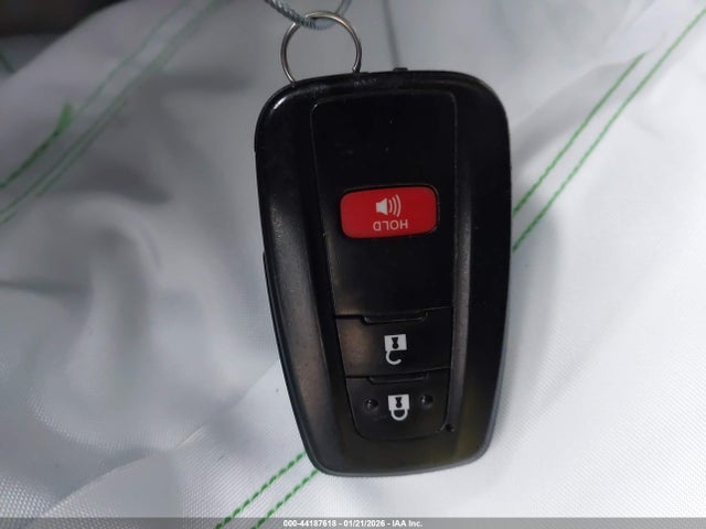 2021 TOYOTA PRIUS JTDKAMFU8M3130877 Photo 10