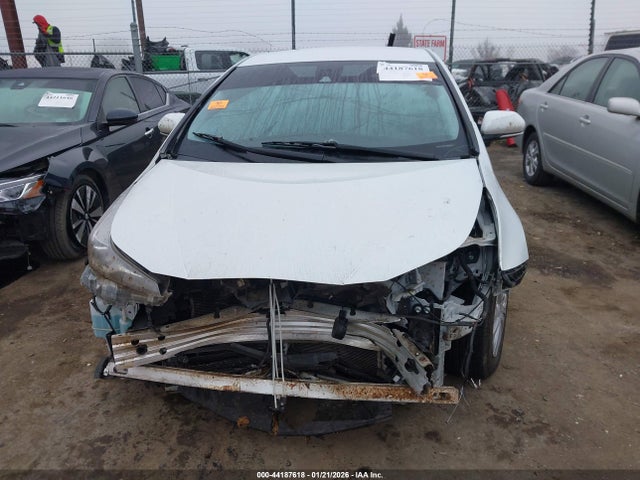 JTDKAMFU8M3130877 Toyota Prius Le