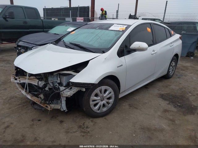 2021 TOYOTA PRIUS JTDKAMFU8M3130877 Photo 1
