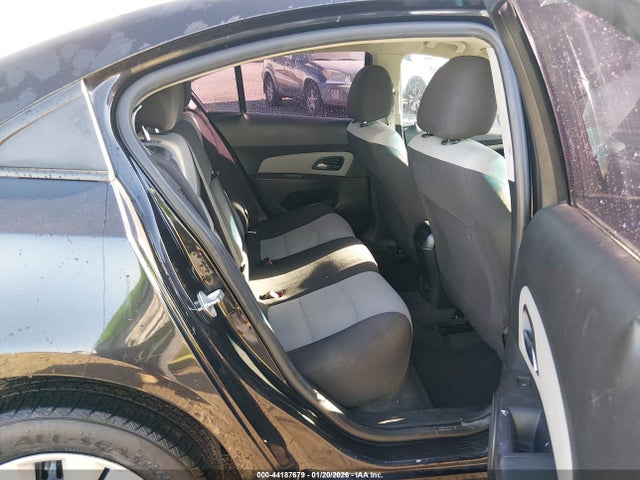 1G1PA5SG1E7483881 Chevrolet Cruze Ls Auto