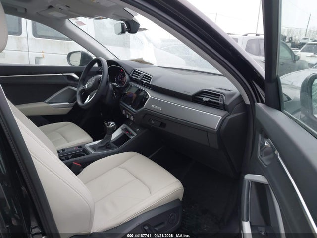 2023 AUDI Q3 WA1DECF3XP1058704 Photo 4