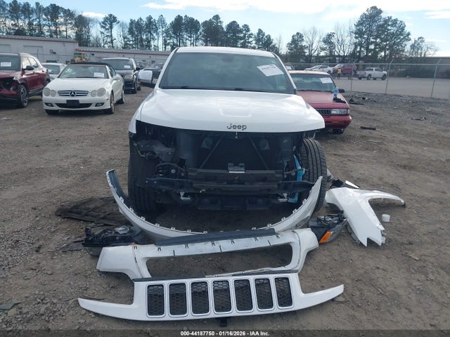 1C4RJFCG0GC364573 Jeep Grand Cherokee Overland