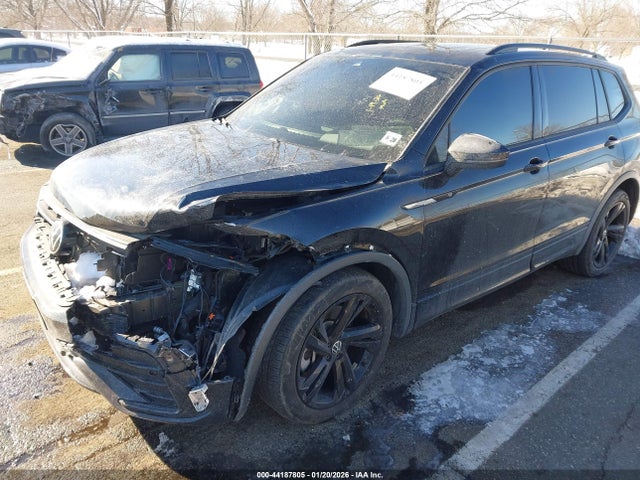 44187805 :رقم المزاد ، 3VV8B7AX1PM084162 vin ، 2023 Volkswagen Tiguan 2.0t Se R-line Black مزاد بيع