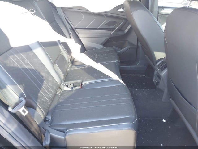 44187805 :رقم المزاد ، 3VV8B7AX1PM084162 vin ، 2023 Volkswagen Tiguan 2.0t Se R-line Black مزاد بيع