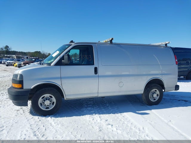 1GCWGAFPXL1164743 Chevrolet Express Cargo Rwd 2500 Regular Wheelbase Wt