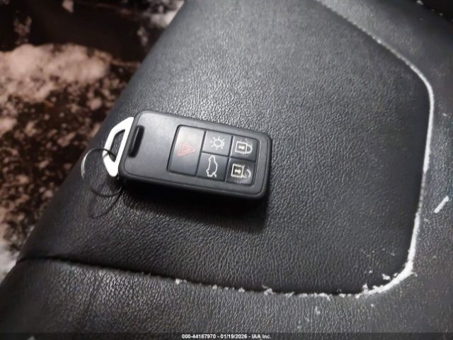 2016 VOLVO XC60 YV4612RK7G2781571 Photo 10