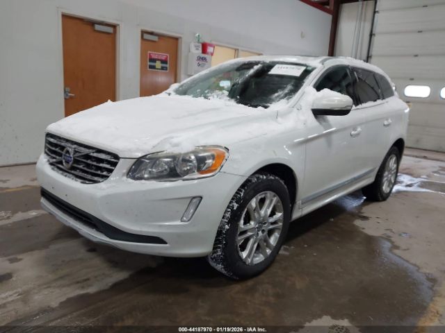 2016 VOLVO XC60 YV4612RK7G2781571 Photo 1