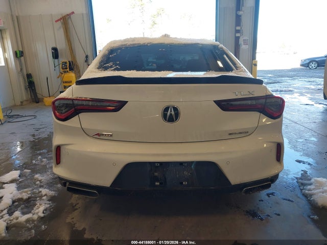 Продажа на аукционе авто 2022 Acura Tlx A-spec Package, vin: 19UUB6F5XNA002598, номер лота: 44188001
