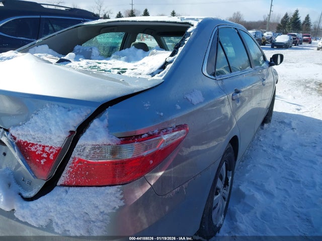 Продажа на аукционе авто 2017 Toyota Camry Le, vin: 4T1BF1FK2HU431459, номер лота: 44188026