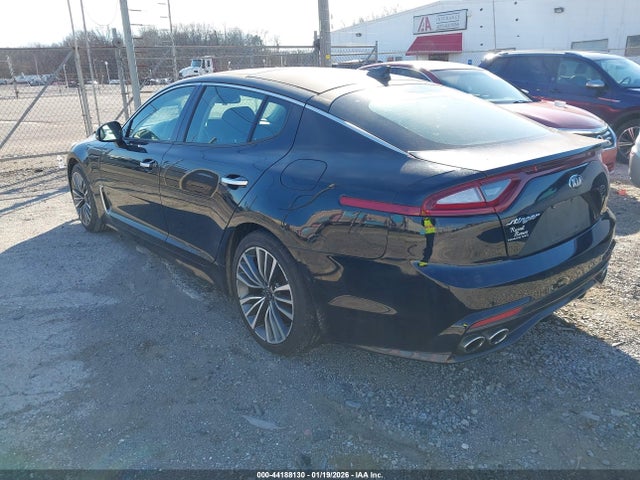2018 KIA STINGER KNAE25LA2J6013443 Photo 2