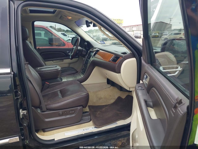 2010 CADILLAC ESCALADE 1GYUKDEF9AR283828 Photo 4