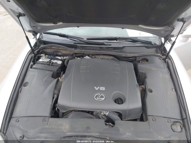 44188173 :رقم المزاد ، JTHFF2C28B2515206 vin ، 2011 Lexus Is 250c مزاد بيع