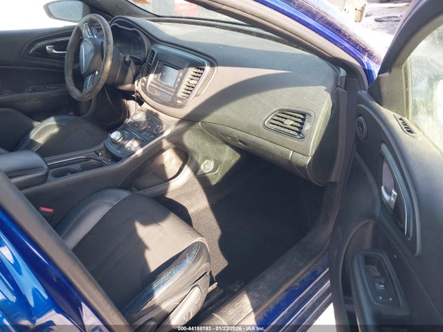 44188193 :رقم المزاد ، 1C3CCCBB2GN129864 vin ، 2016 Chrysler 200 S مزاد بيع