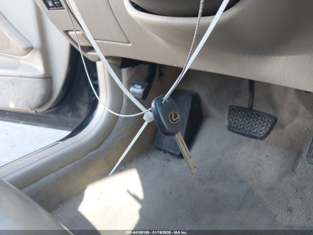 2003 LEXUS ES 300 JTHBF30G130097198 Photo 10