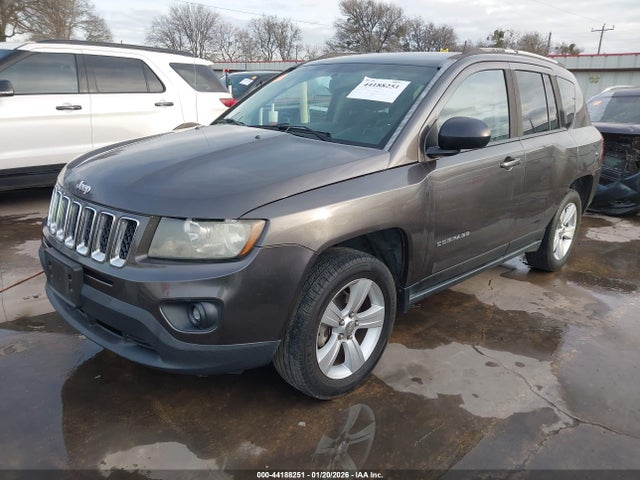 2016 Jeep Compass Sport მანქანა იყიდება აუქციონზე, vin: 1C4NJCBA5GD611882, აუქციონის ნომერი: 44188251