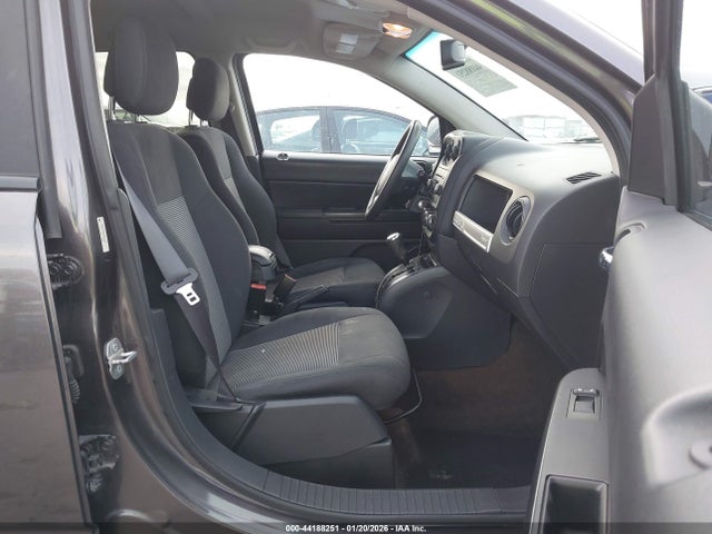 2016 Jeep Compass Sport მანქანა იყიდება აუქციონზე, vin: 1C4NJCBA5GD611882, აუქციონის ნომერი: 44188251