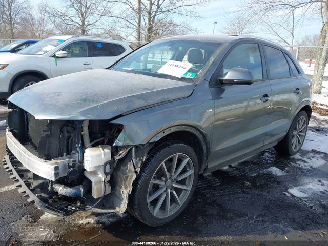 2018 AUDI Q3 WA1ECCFS3JR029135 Photo 1