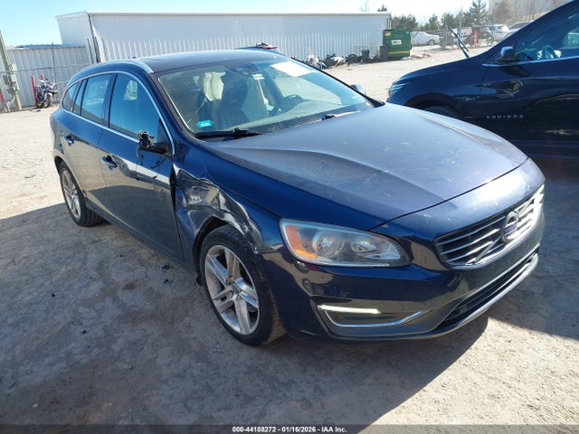2015 VOLVO V60 YV140MEK3F1265169