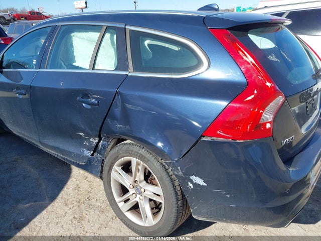 2015 VOLVO V60 YV140MEK3F1265169 Photo 5