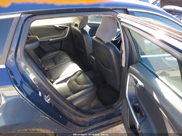 2015 VOLVO V60 YV140MEK3F1265169 Photo 7