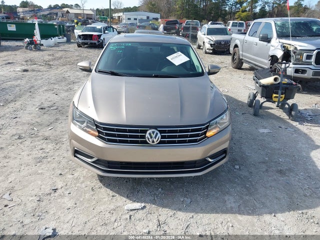 44188284 :رقم المزاد ، 1VWBT7A3XGC013152 vin ، 2016 Volkswagen Passat 1.8t Se مزاد بيع