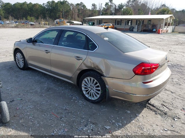 44188284 :رقم المزاد ، 1VWBT7A3XGC013152 vin ، 2016 Volkswagen Passat 1.8t Se مزاد بيع
