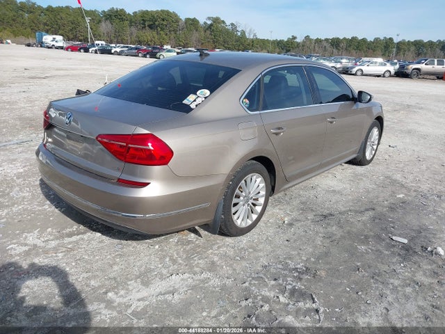 44188284 :رقم المزاد ، 1VWBT7A3XGC013152 vin ، 2016 Volkswagen Passat 1.8t Se مزاد بيع