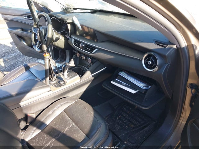 2019 ALFA ROMEO STELVIO ZASPAKBN1K7C50994 Photo 4