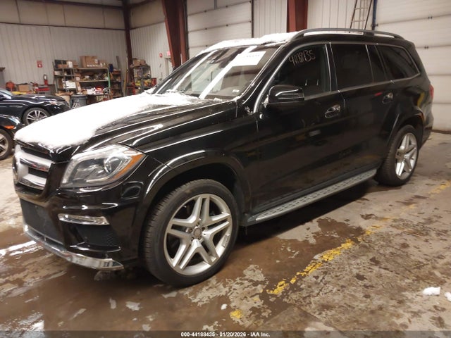 2015 MERCEDES-BENZ GL 550 4JGDF7DE5FA592928 Photo 1