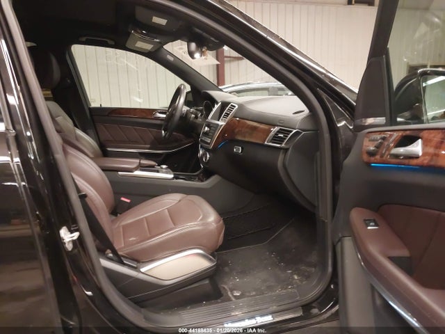 2015 MERCEDES-BENZ GL 550 4JGDF7DE5FA592928 Photo 4