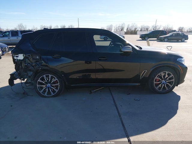 44188491 :رقم المزاد ، 5UXJU4C00N9L66411 vin ، 2022 Bmw X5 M50i مزاد بيع