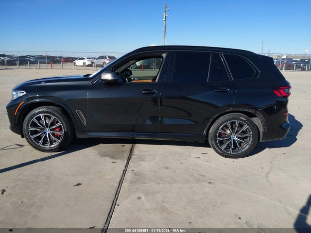 44188491 :رقم المزاد ، 5UXJU4C00N9L66411 vin ، 2022 Bmw X5 M50i مزاد بيع