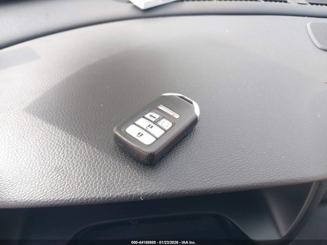 19XZE4F9XKE018683 Honda Insight Touring