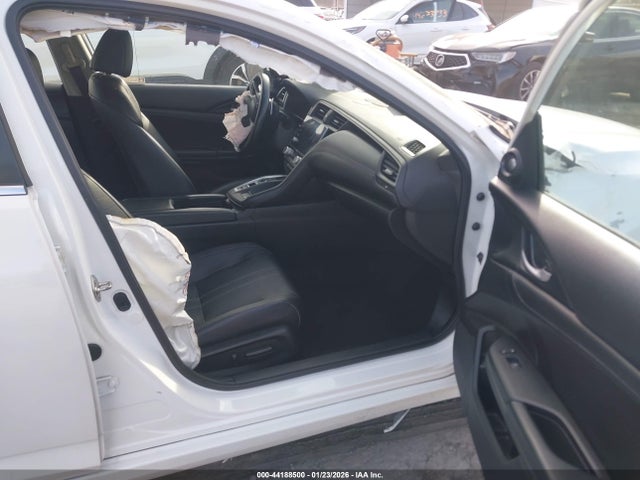 19XZE4F9XKE018683 Honda Insight Touring