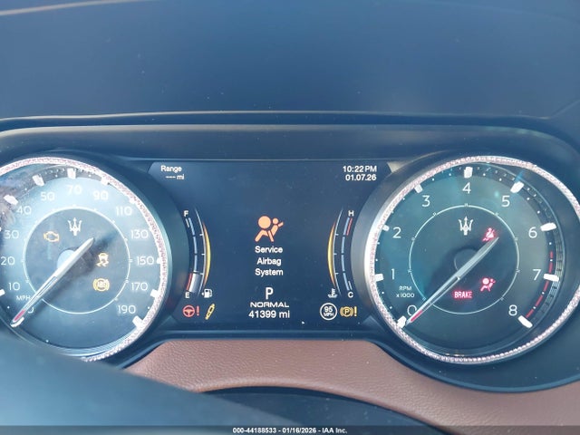 2021 Maserati Levante S მანქანა იყიდება აუქციონზე, vin: ZN661YUA4MX379668, აუქციონის ნომერი: 44188533