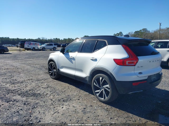 2020 VOLVO XC40 YV4AC2HMXL2284418 Photo 2