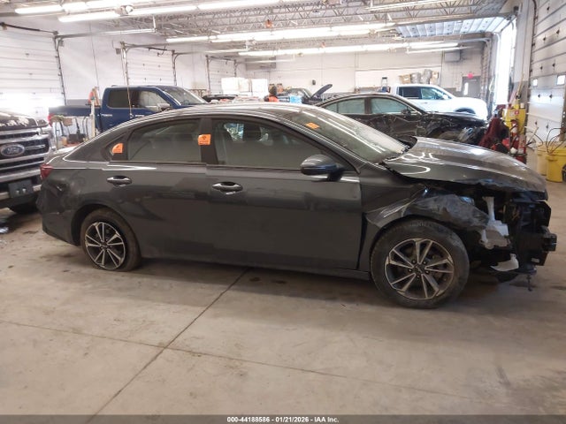 Aukcja sprzedaży 2024 Kia Forte Lxs, vin: 3KPF24AD6RE825624, numer aukcji: 44188586